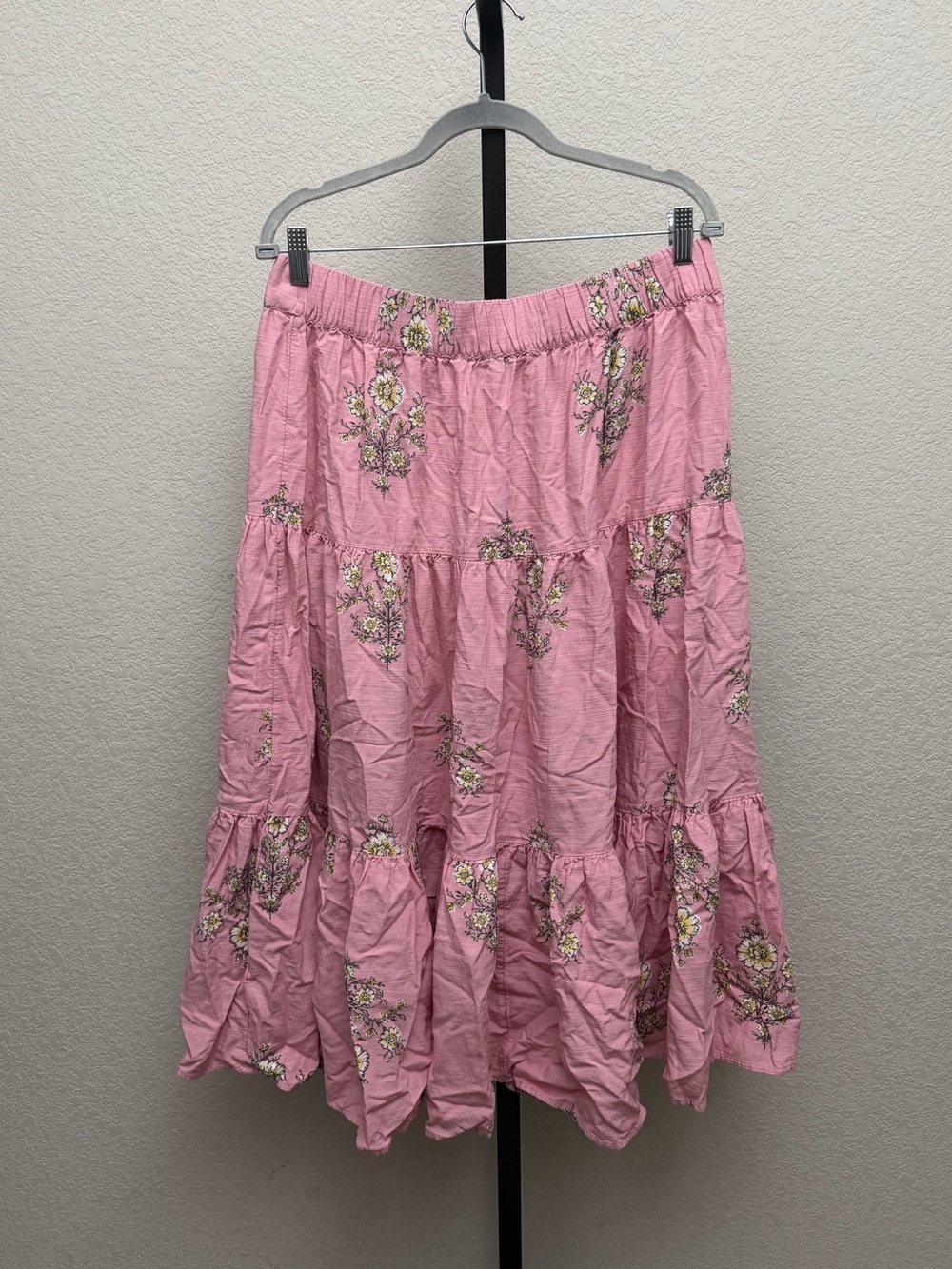 LC Lauren Conrad Pink Floral Tiered Maxi Skirt - Picture 3 of 3